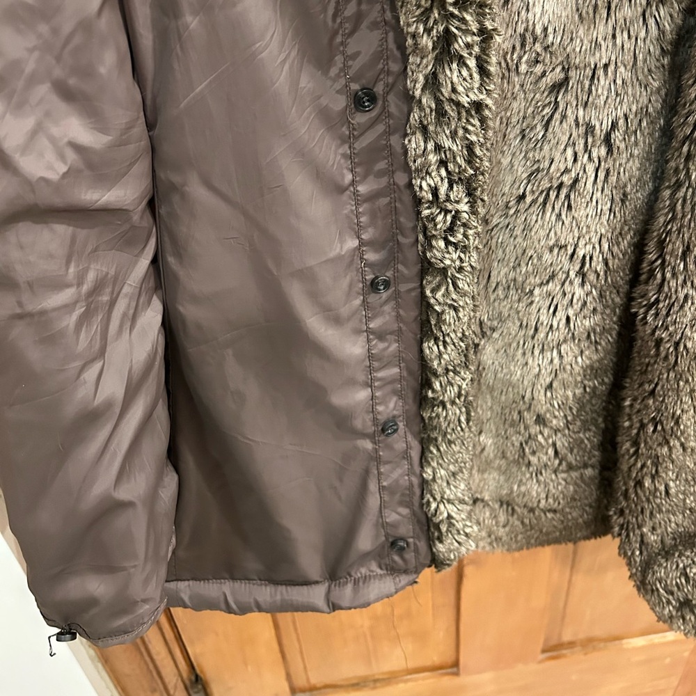 Abercrombie & Fitch Faux Fur Parka Liner - Picture 5 of 9